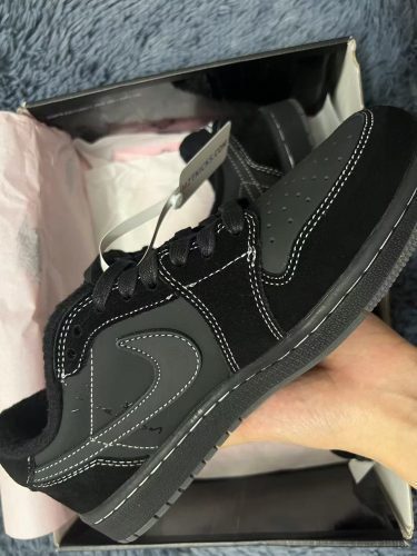 Jordan 1 Retro Low OG SP Travis Scott Black Phantom photo review