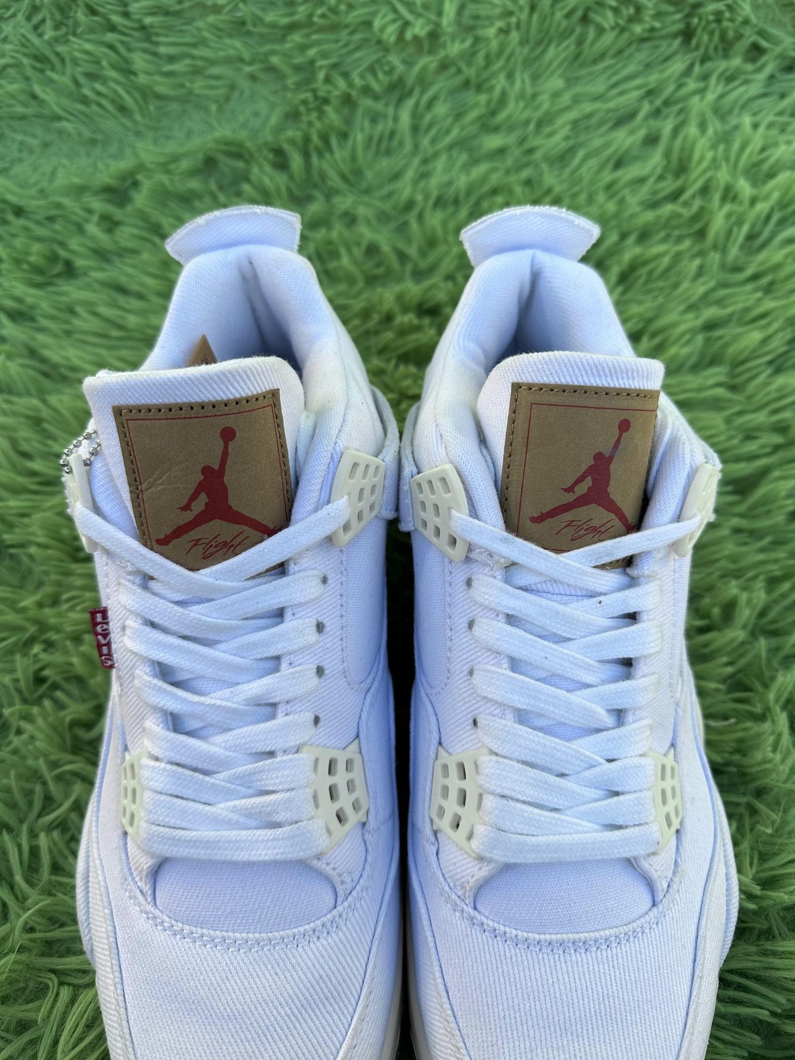 Jordan 4 Retro Levi’s White - Image 4