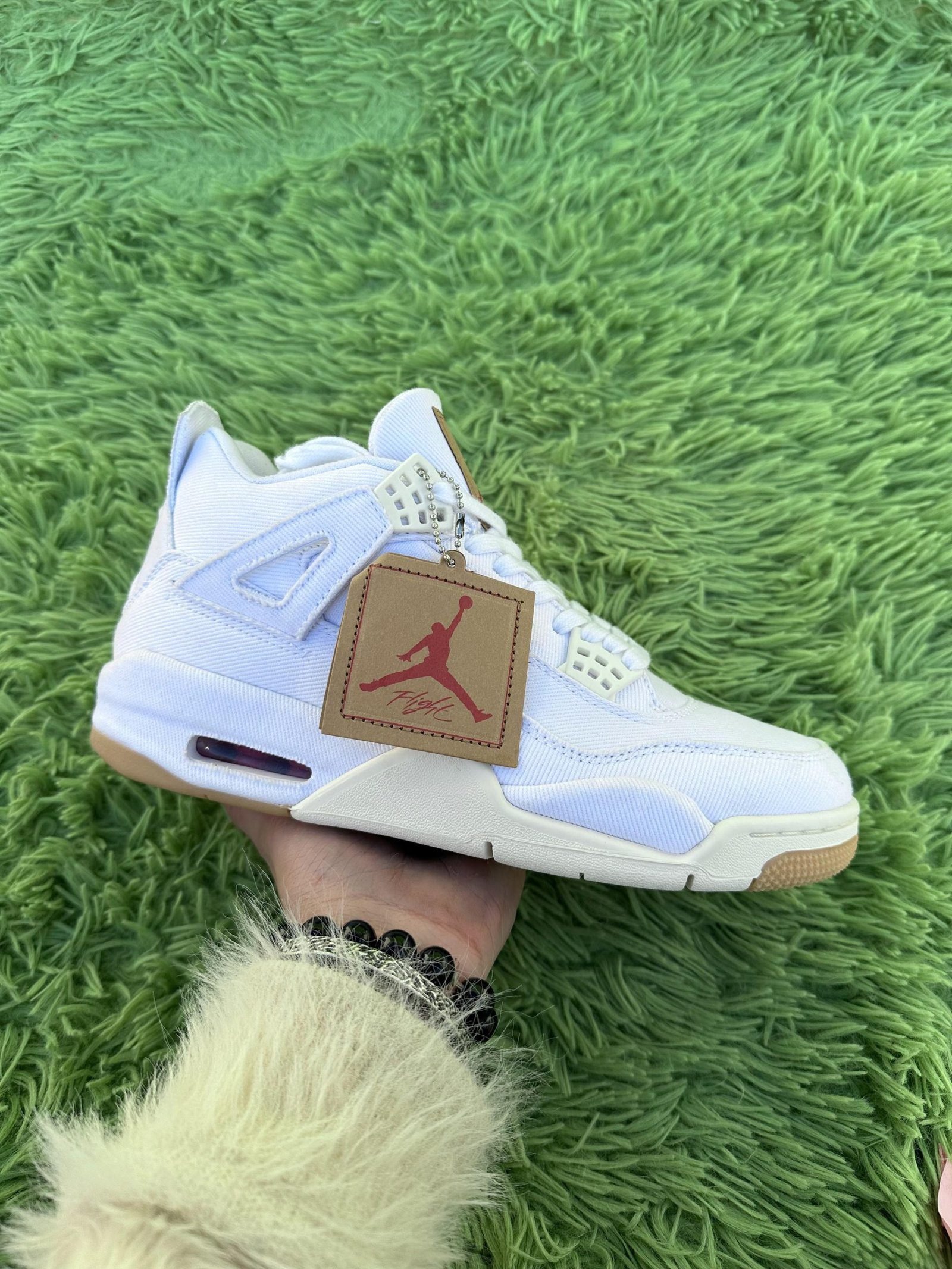 Jordan 4 Retro Levi’s White - Image 5