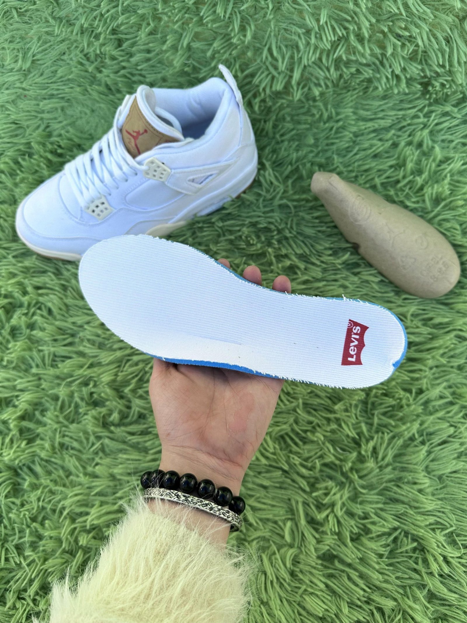 Jordan 4 Retro Levi’s White - Image 19
