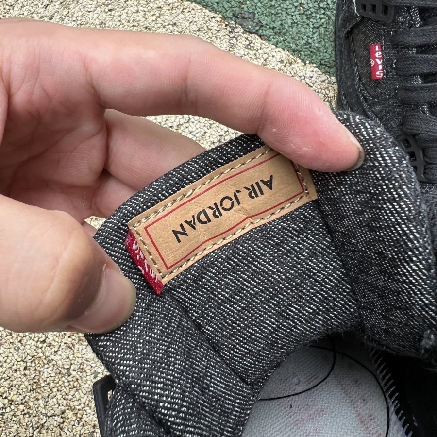 Jordan 4 Retro Levi s Black - Image 15