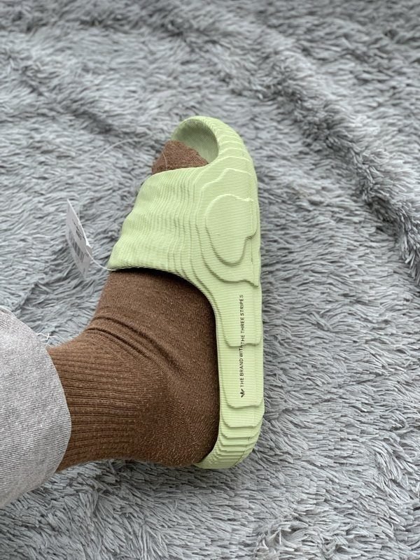 adidas originals Adilette 22 Slides Magic Lime - Image 18