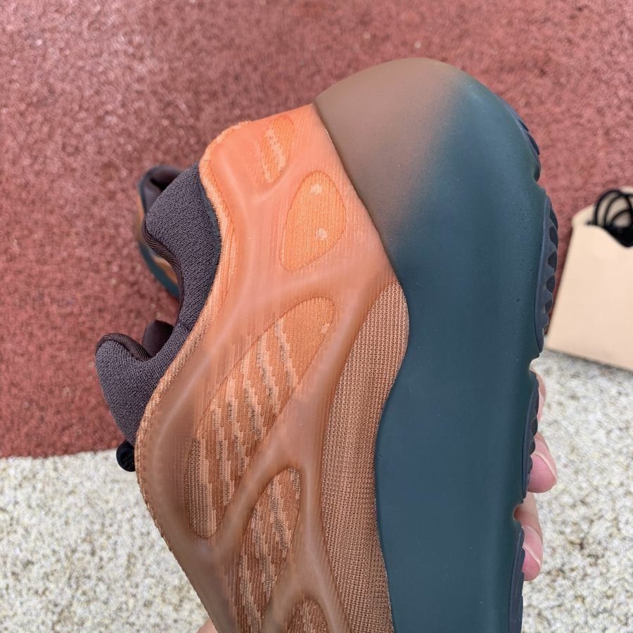 PK God Batch adidas Yeezy 700 V3 Copper Fade - Image 13