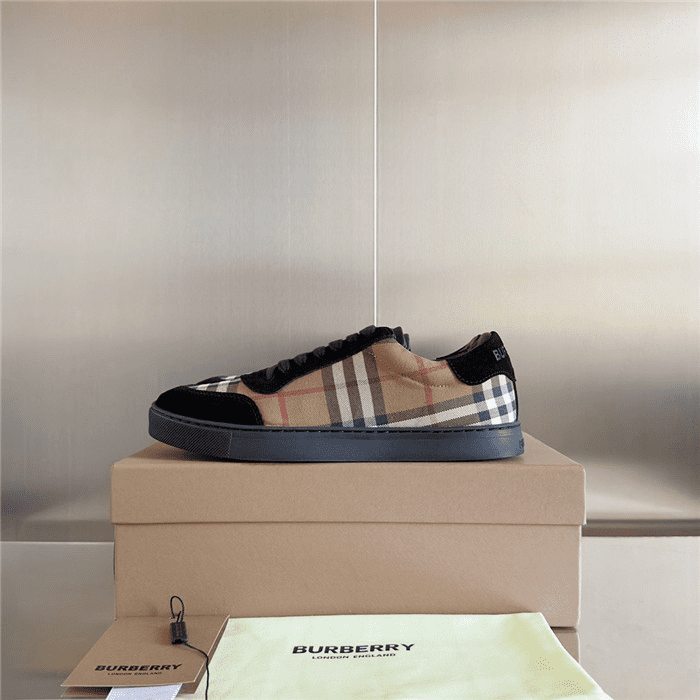 B*rberry Vintage Check Sneaker Beige Black - Image 3