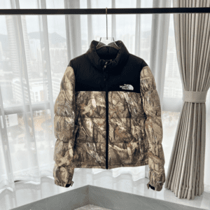 The North Face Splicing White And Maple Leaf