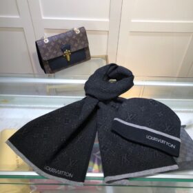 L*uis V*itton LV My Monogram Eclipse Scarf