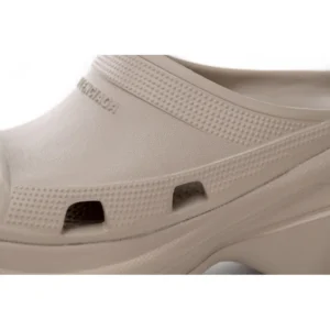 BALENCIAGA Pool Crocs Beige 677386 W1S8E 2500 - Image 7