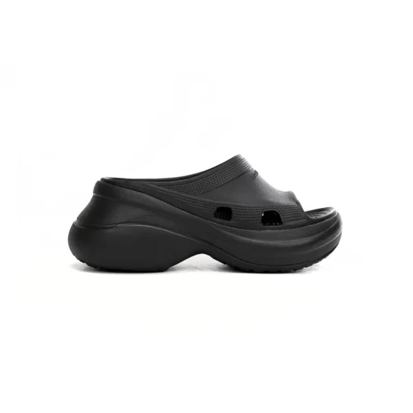 BALENCIAGA Pool Crocs Black 677389 W158E 1000