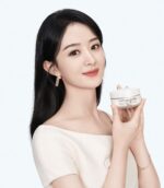 DIOR letter D earrings - Image 4