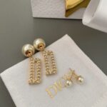 DIOR letter D earrings - Image 2