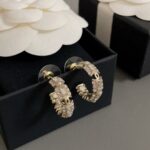 Chanel curved drill earrings - Image 2