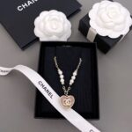 Chanel small double-sided heart necklace - Image 2