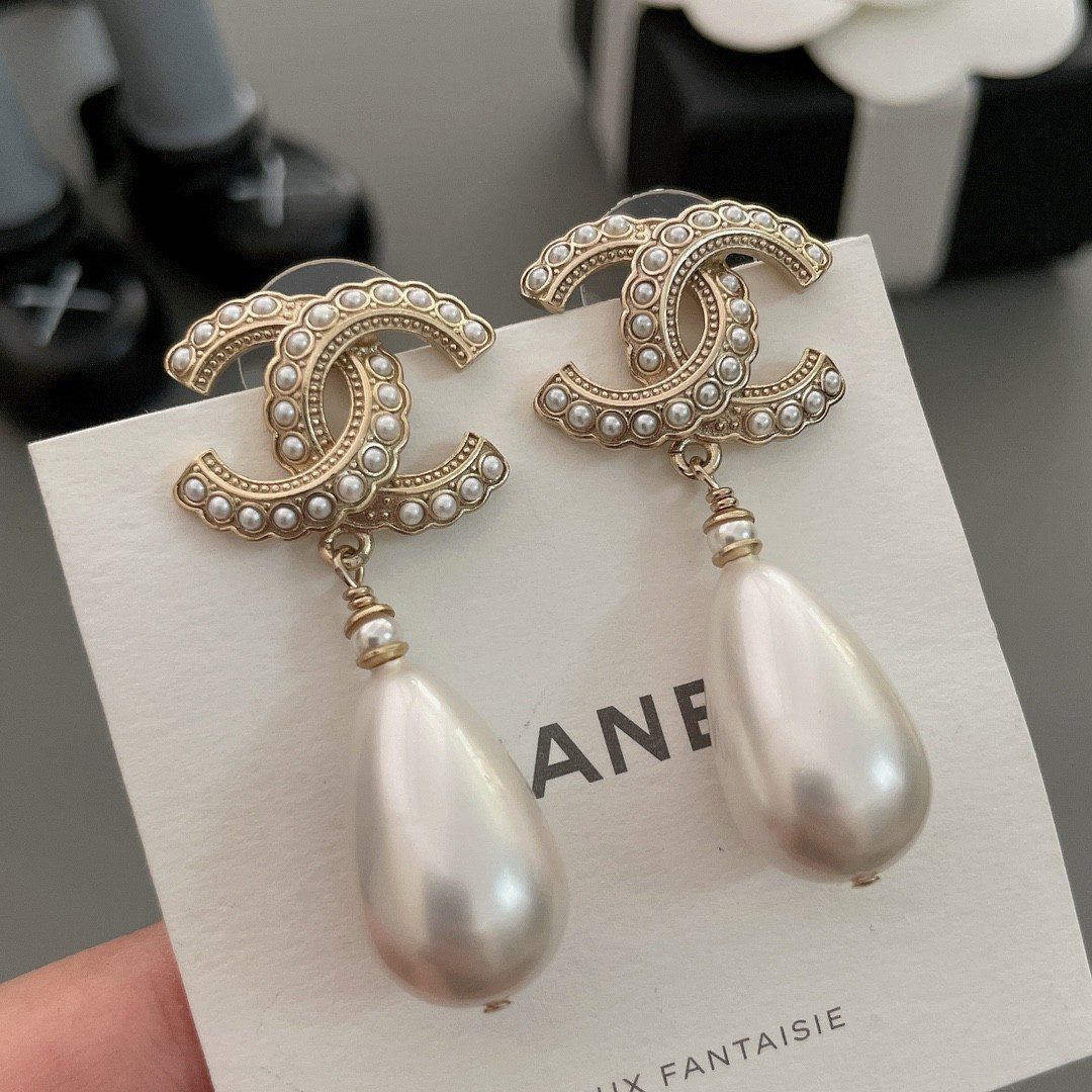 20230330042702168016482220180.jpg Chanel Water Drop Pearl Stud Earrings - Image 1