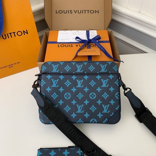 LOUIS VUITTON TRIO Full Leather Messenger Bag M46604