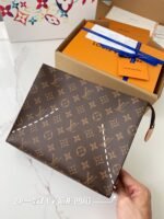 Louis Vuitton Wash Bag M47542, * 9.6 * 3.5cm - Image 2