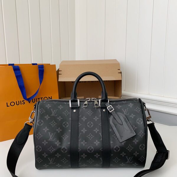Louis Vuitton's seasonal new Keepall Bandouli??re handbag M46655, * * 16cm