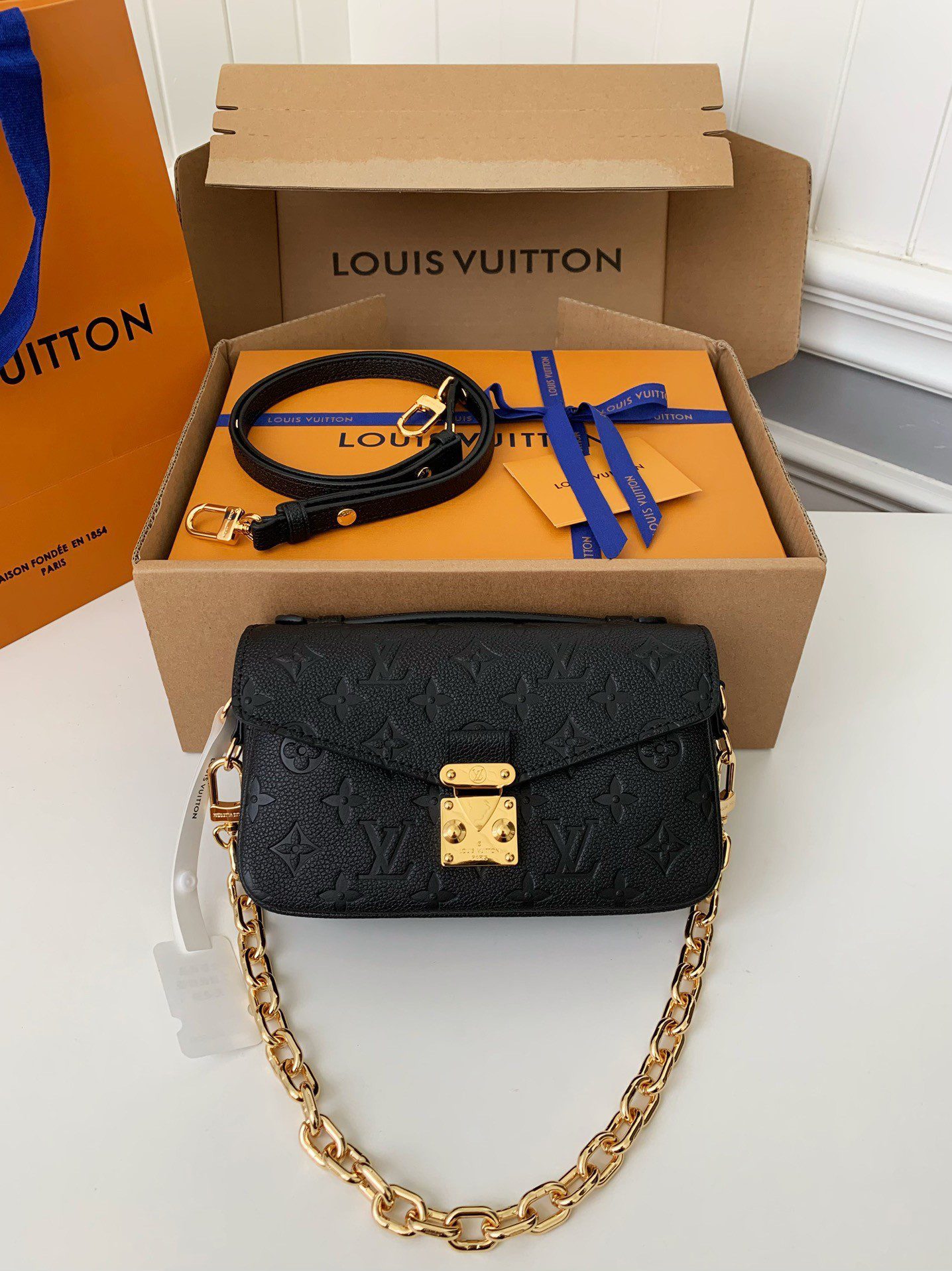 20230710041521168897692162934.jpg Louis Vuitton counter classic hot selling Pochette M tis East West bag M46595, 21.5 * 13.5 * 6cm - Image 1