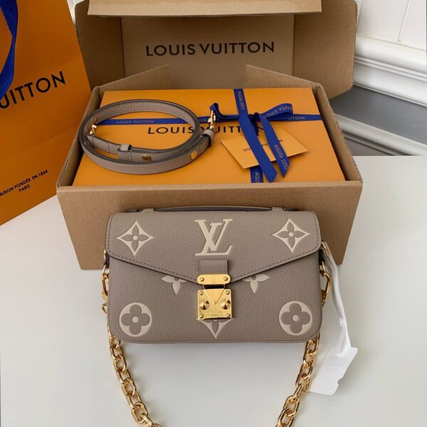 Louis Vuitton counter classic hot selling Pochette Mtis East West bag M23081, 21.5 * 13.5 * 6cm
