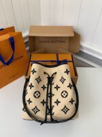Louis Vuitton's New Lafite Cotton Embroidery N ONO Bucket Bag M2308 Size: * * 17.5cm