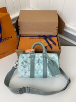Louis Vuitton's seasonal new Keepall Bandouli??re handbag M22527??25*15*11cm