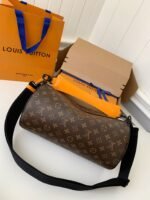 Louis Vuitton 2023 SOFT POLOCHON handbag M4669 Size: * * 17cm - Image 5