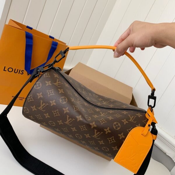 Louis Vuitton 2023 SOFT POLOCHON handbag M4669 Size: * * 17cm