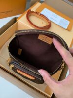 Louis Vuitton's new MINI BUMBAG vintage handbag for the season M82335 top quality - Image 8