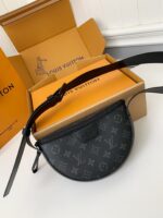 Louis Vuitton Autumn/Winter New MOON CROSSBODY Handbag M23835, Top Qualit Size: 24.5 * * 4.5c - Image 3