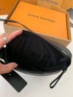 Louis Vuitton Autumn/Winter New MOON CROSSBODY Handbag M23835, Top Qualit Size: 24.5 * * 4.5c - Image 7