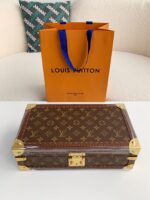 Louis Vuitton Watch Storage Bo Size: 34*18*11cm - Image 2