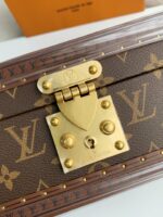 Louis Vuitton Watch Storage Bo Size: 34*18*11cm - Image 5