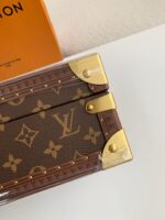 Louis Vuitton Watch Storage Bo Size: 34*18*11cm - Image 6