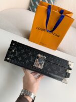 Louis Vuitton Watch Storage Bo Size: 34*18*11cm - Image 4