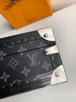 Louis Vuitton Watch Storage Bo Size: 34*18*11cm - Image 5