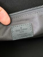 Louis Vuitton's new Sac Plat Horizontal Zipp?? men's black flower briefcase M4516 Size: 31*39*8.5cm - Image 9