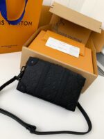 Louis Vuitton's new Sac Plat Horizontal Zipp?? men's black flower briefcase M8022 Size: 22.5*14*5cm - Image 2