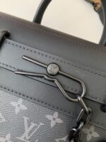 Louis Vuitton's new Sac Plat Horizontal Zipp?? men's black flower briefcase M4516 Size: 31*39*8.5cm - Image 4