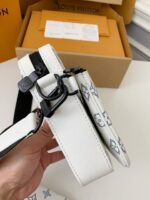 Louis Vuitton The new TRIO Postman Pack M2475 Size:  25*18.5*7cm - Image 6
