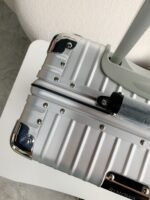 RIMOWA Suitcase inches - Image 3