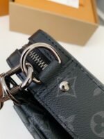 Louis Vuitton Trio New Men??s colour-matching postman bag M6944 Size: 25*18.5*7cm - Image 8