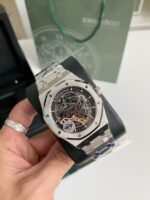 Audemars Piguet Royal Oak Series Men's Watch 41mm - Image 2