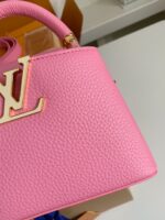 Louis Vuitton Capucines Handbag Size: 21*14*8cm - Image 3