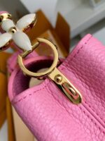 Louis Vuitton Capucines Handbag Size: 21*14*8cm - Image 7
