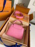 Louis Vuitton Capucines Handbag Size: 21*14*8cm - Image 9