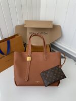 Louis Vuitton Low Key Cabas Mid -number Handbag M2534 Size: 30*14*47cm