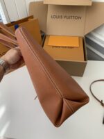 Louis Vuitton Low Key Cabas Mid -number Handbag M2534 Size: 30*14*47cm - Image 7