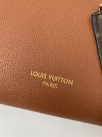 Louis Vuitton Low Key Cabas Mid -number Handbag M2534 Size: 30*14*47cm - Image 4
