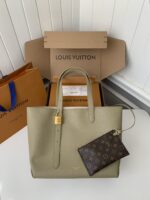 Louis Vuitton Low Key Cabas Mid -number Handbag M2534 Size: 30*14*47cm