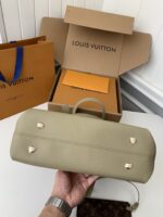 Louis Vuitton Low Key Cabas Mid -number Handbag M2534 Size: 30*14*47cm - Image 7