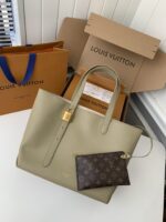 Louis Vuitton Low Key Cabas Mid -number Handbag M2534 Size: 30*14*47cm - Image 2